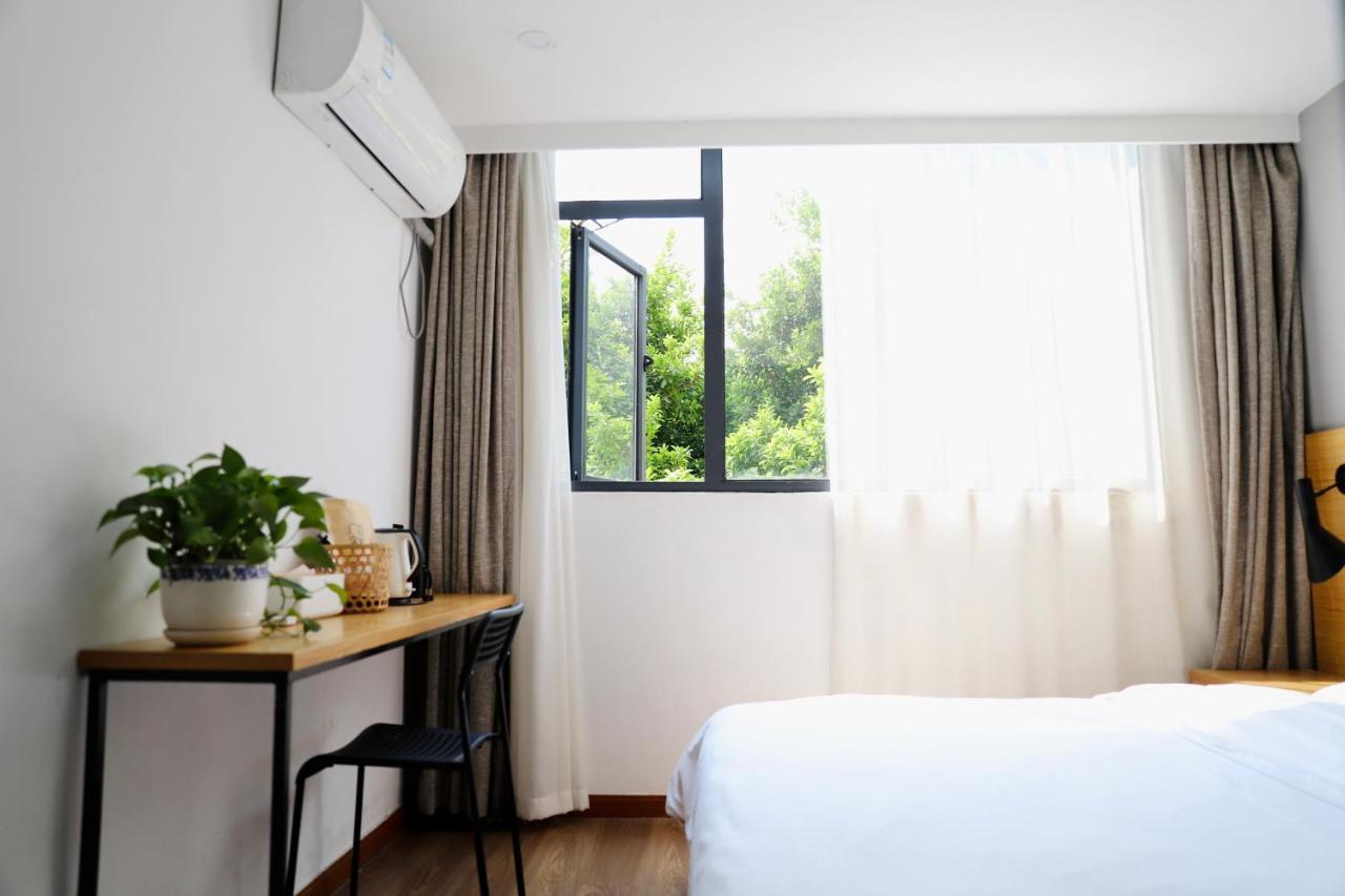 Travel Light Inn Guilin Exterior photo